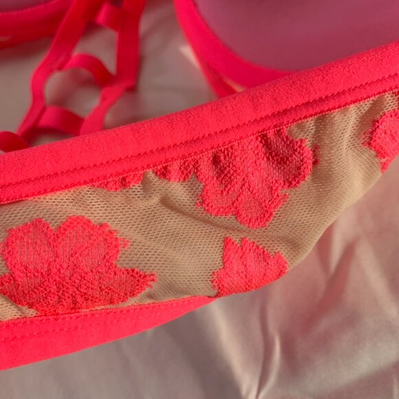 Pink VS Ladder Back Floral Overlay Bra - Picture 11 of 14